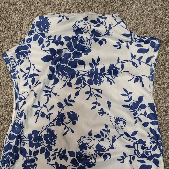 SHEIN White and Blue Floral Bodysuit With Mock Neck - Picture 2 of 5